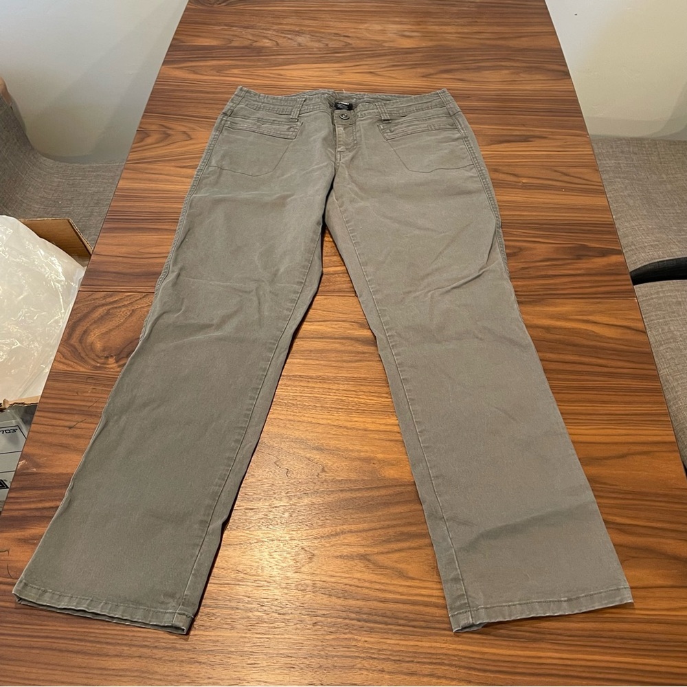 Kuhl Women's Straight-Leg Pants in Slate